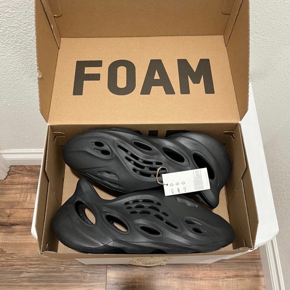 Yeezy foam runners onyx